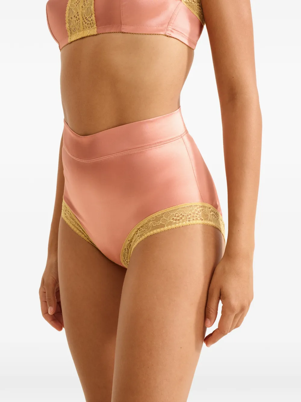 Moment High-Waisted Briefs