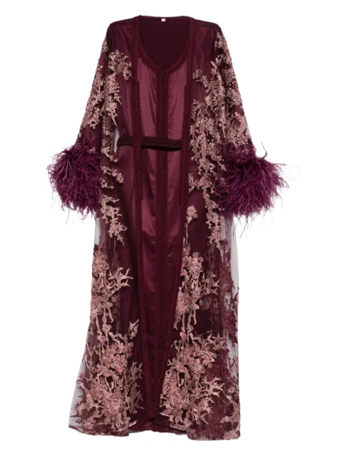 Reem Al Dhaheri caftán con detalle bordado