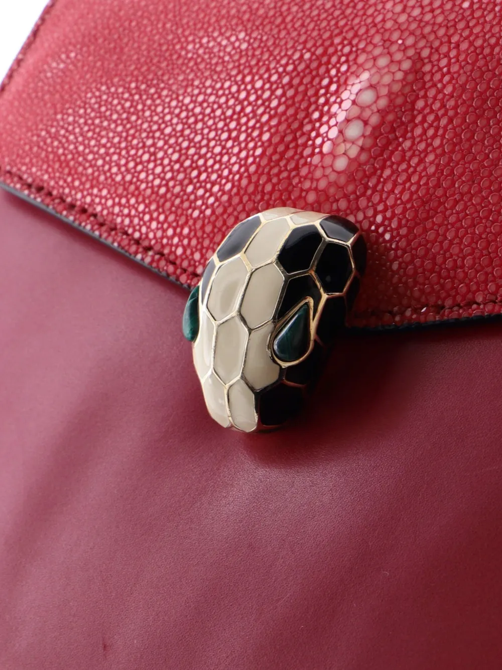 BVLGARI Pre-owned Serpenti Forever Square Leather And Stingray Small Shoulder Bag In Red