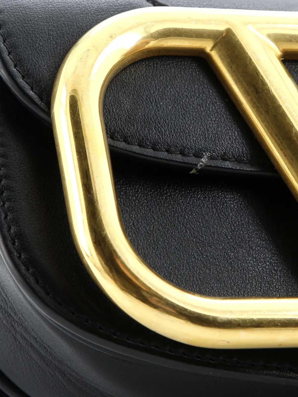 VALENTINO GARAVANI Pre-owned Supervee Leather Small Crossbody Bag In Black