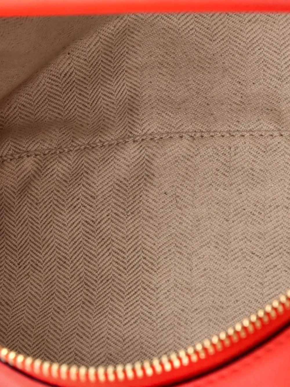 Pre-owned Loewe Puzzle Bag Leather Medium Shoulder Bag In Red