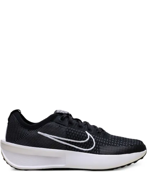Nike Interact Run road running sneakers