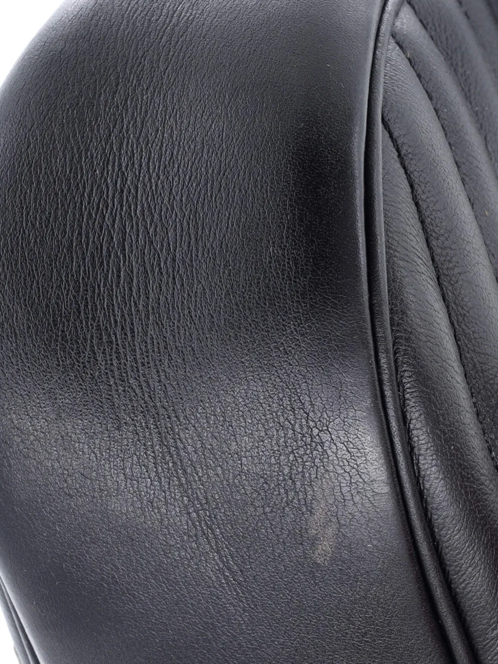 Pre-owned Louis Vuitton New Wave Chain Bag Quilted Leather Mm Crossbody Bag In Black