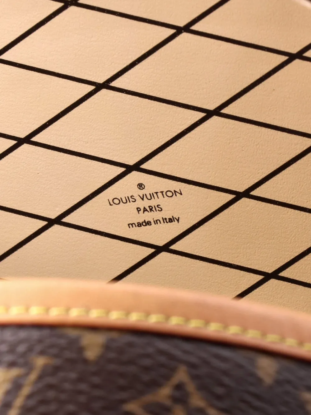 LOUIS VUITTON Pre-owned Petite Boite Chapeau Bag Monogram Canvas Crossbody Bag In Brown