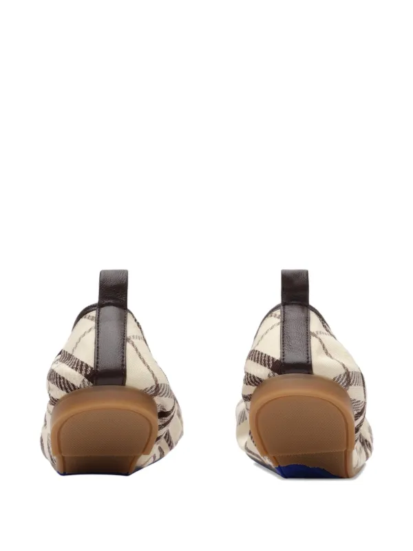 Burberry チェック フラットシューズ | ニュートラル | FARFETCH JP