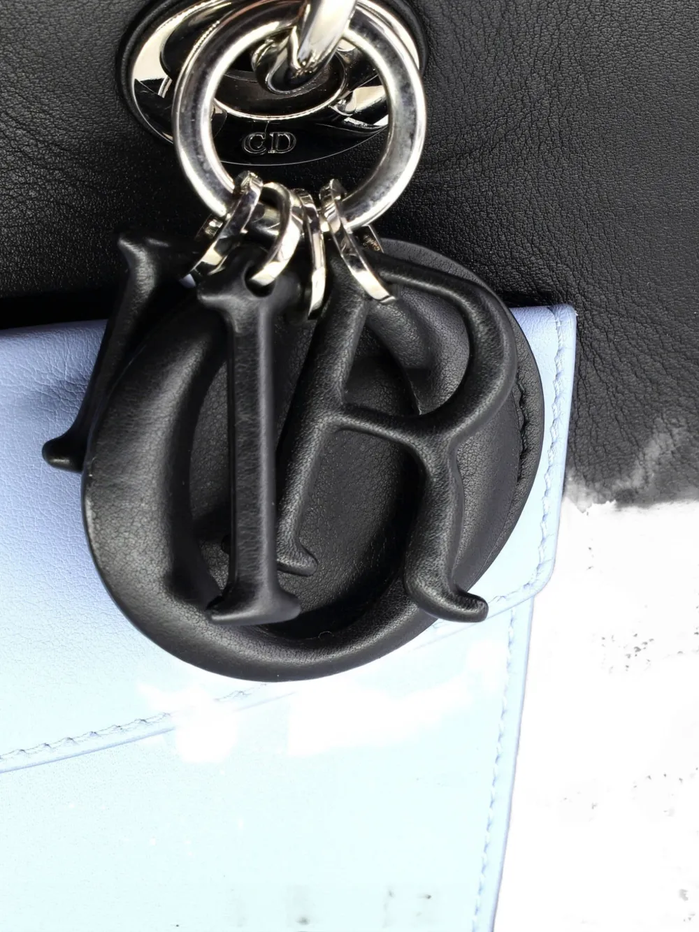 DIOR Pre-owned Issimo Pocket Leather Medium Tote Bag In Black