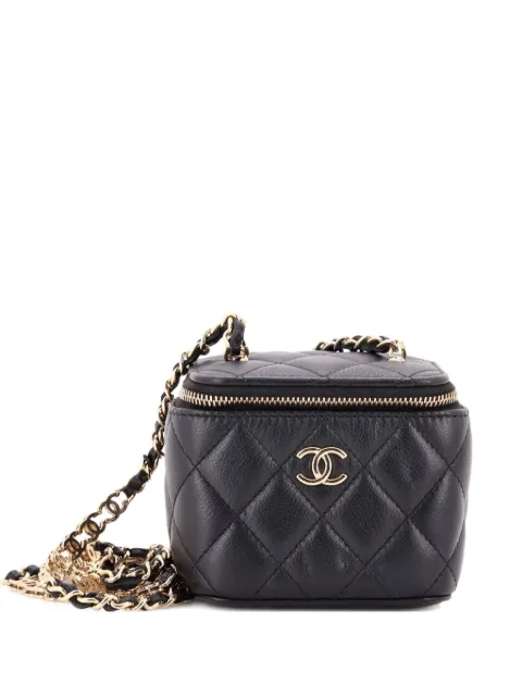 CHANEL Pre-Owned Tiny CC Link Vanity Case with Chain Quilted Caviar Mini clutch bag