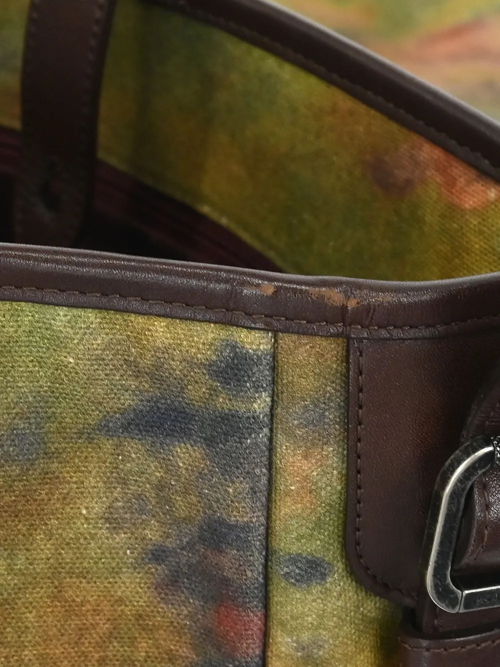 Chanel Pre-owned 2015 Graffiti Shoulder Bag in Green, view 5