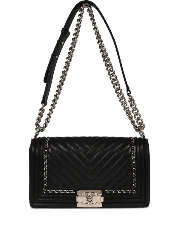 Chanel Pre-owned 2017-2018 Calfskin Shoulder Bag in Black