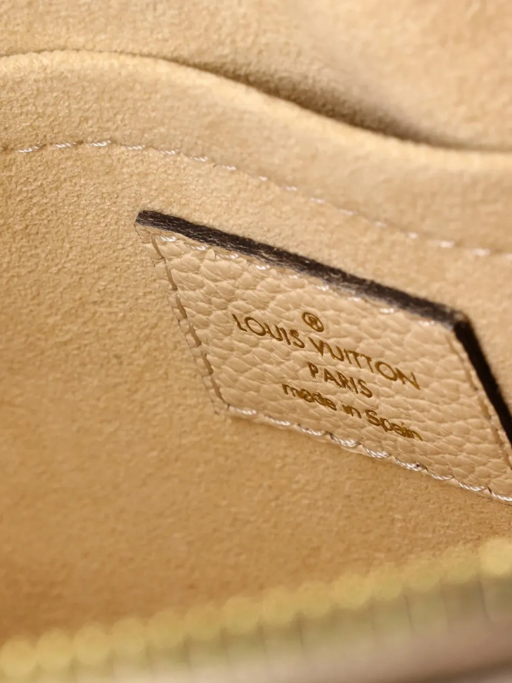 LOUIS VUITTON Pre-owned Speedy Bandouliere Bag Monogram Empreinte Giant 20 Crossbody Bag In Neutral