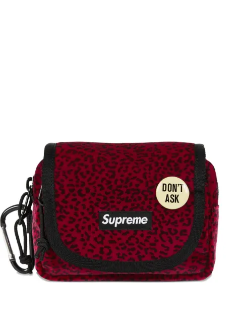 Supreme cangurera con estampado de leopardo