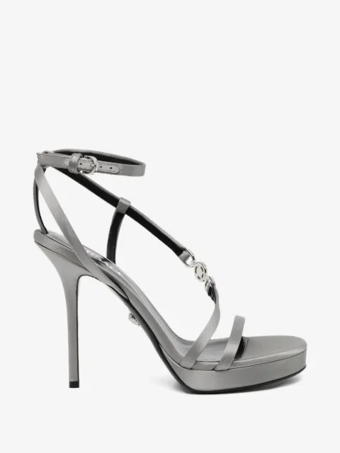 Versace sandales à détails de chaînes