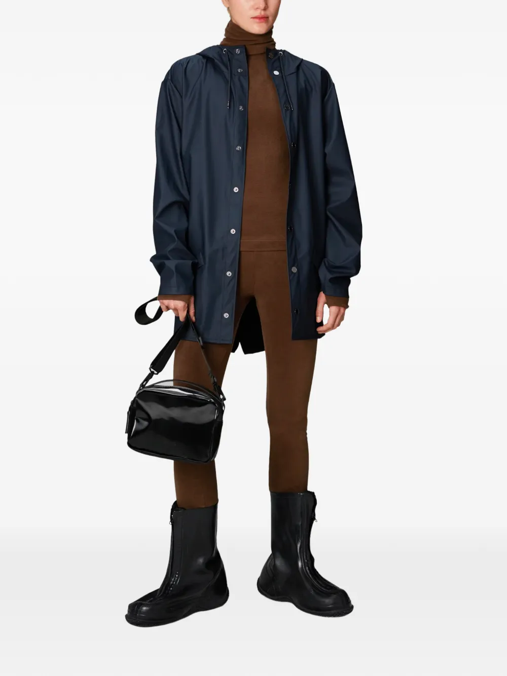 Rains impermeable con capucha y bolsillo | Chamarras oversize | Image 2