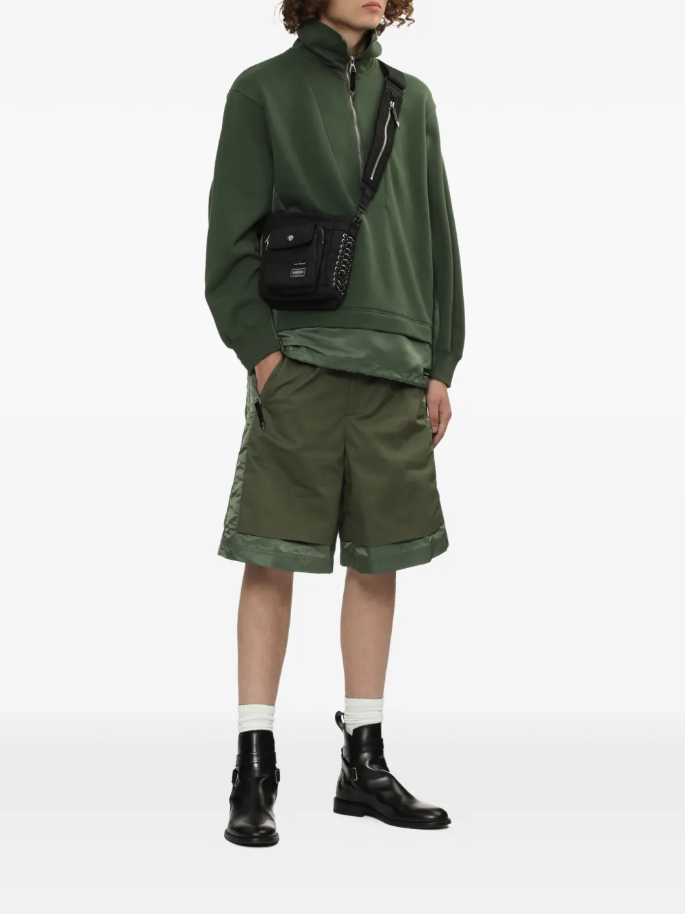 Toga appliqu&eacute;-detail messenger bag - Zwart