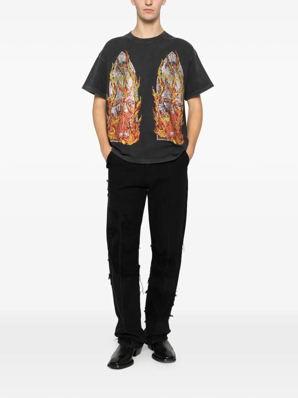 Who Decides War rhinestone flame T-shirt - Zwart