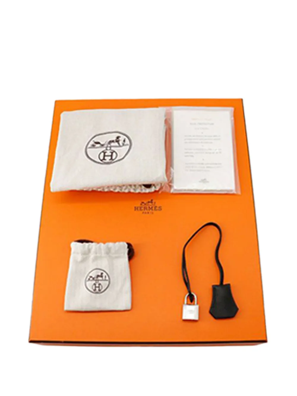 Hermès Pre-Owned 2017 Togo Birkin Retourne 30 handbag | Estilos de archivo | Image 2