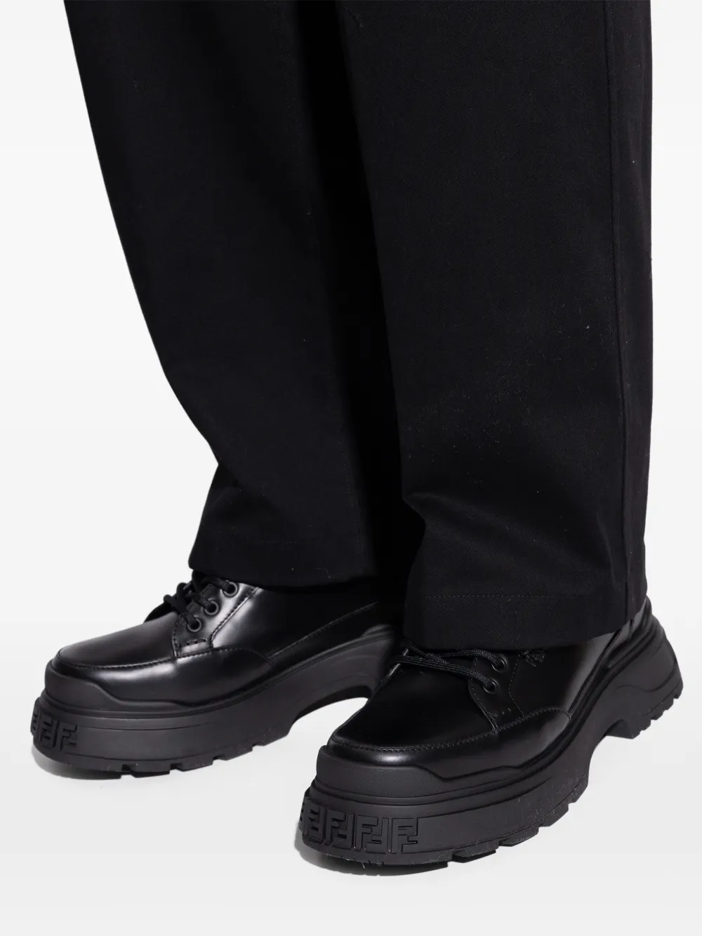 FENDI Derby schoenen met logo-reliëf Zwart