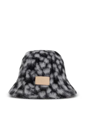 FENDI ロゴ クロシェバケットハット | パープル | FARFETCH JP