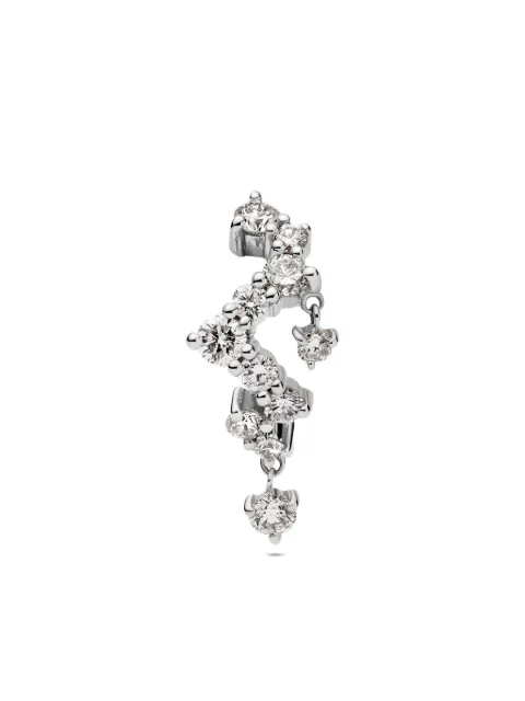 Maria Black pendiente huggie Sky en oro blanco reciclado de 14 ct con diamantes de laboratorio