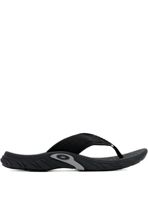Oakley logo-detail flip-flops
