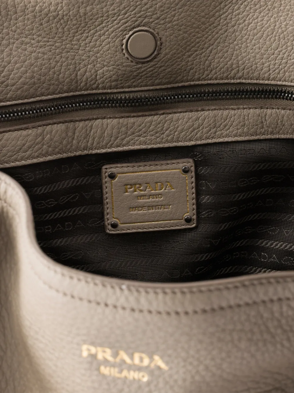 Prada Leren shopper Grijs