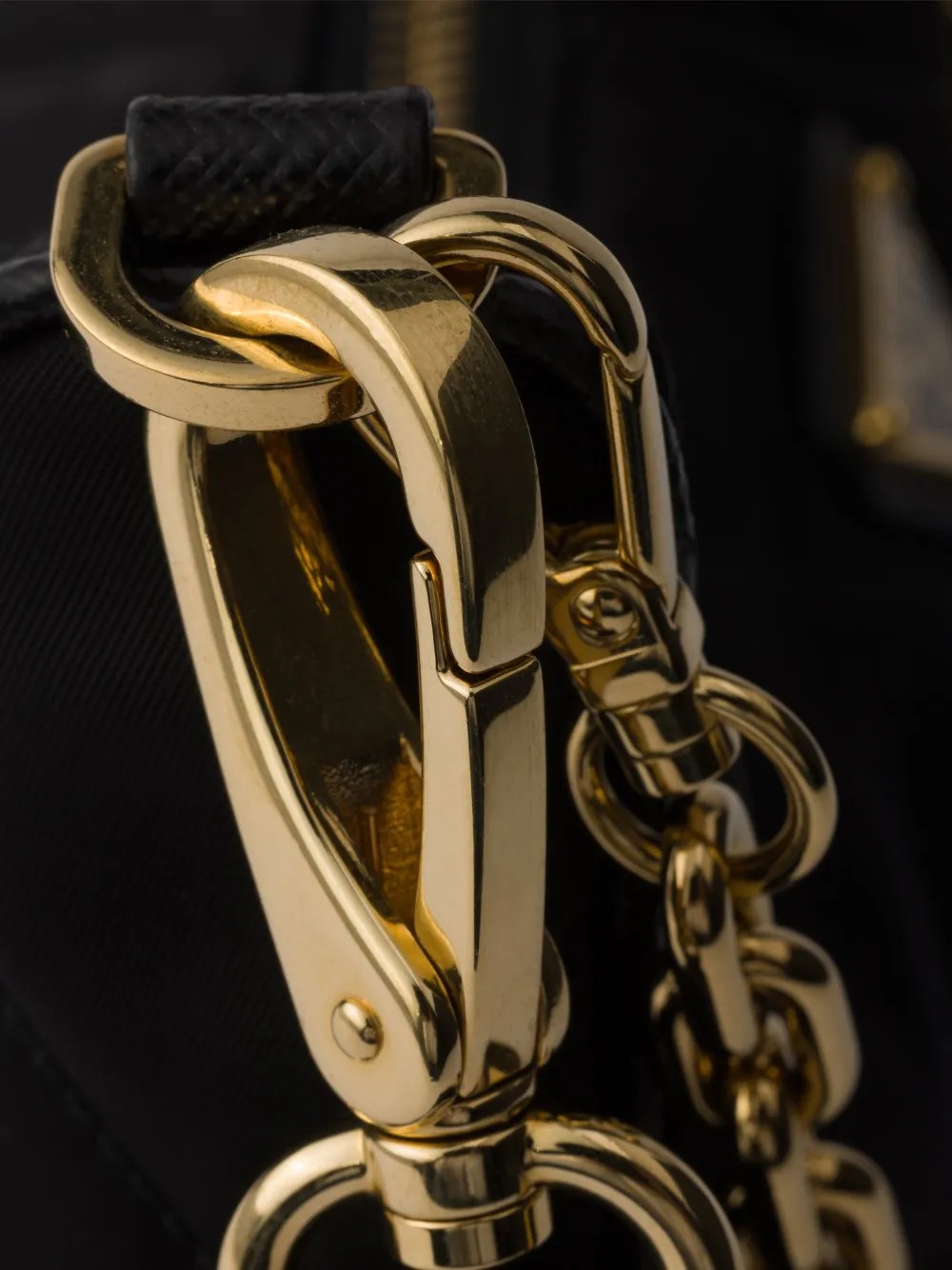 Prada Mini Re-edition Quilted Chain Shoulder Bag In Black