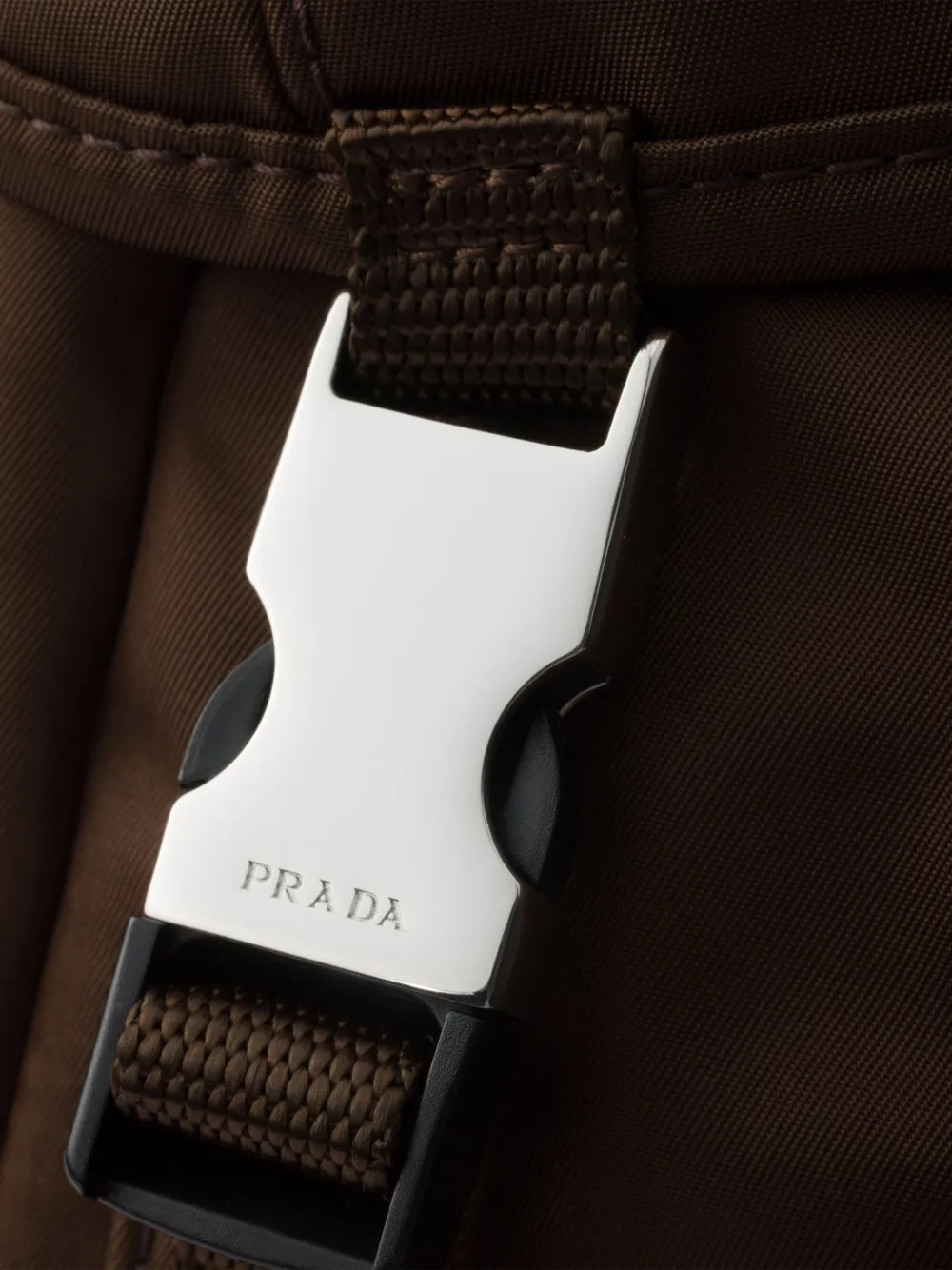 Prada Rugzak met logo Bruin