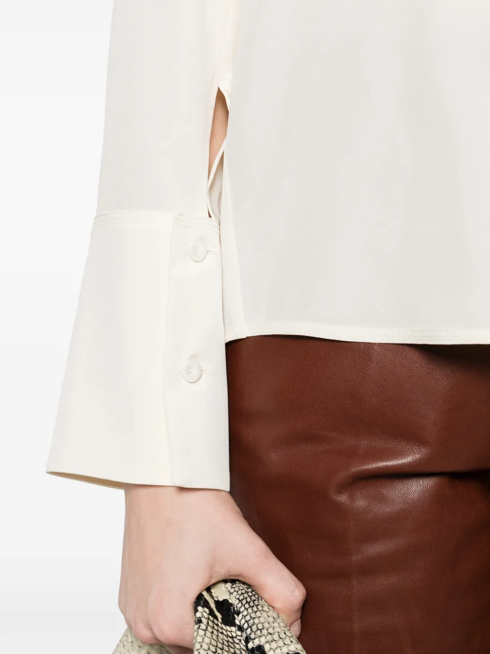 Max Mara Blouse met puntige kraag Beige
