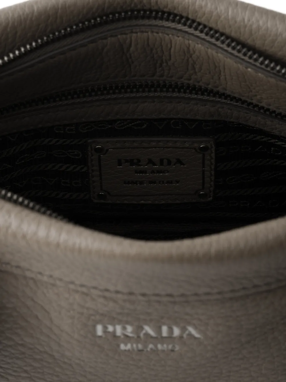 Prada Leren shopper Grijs