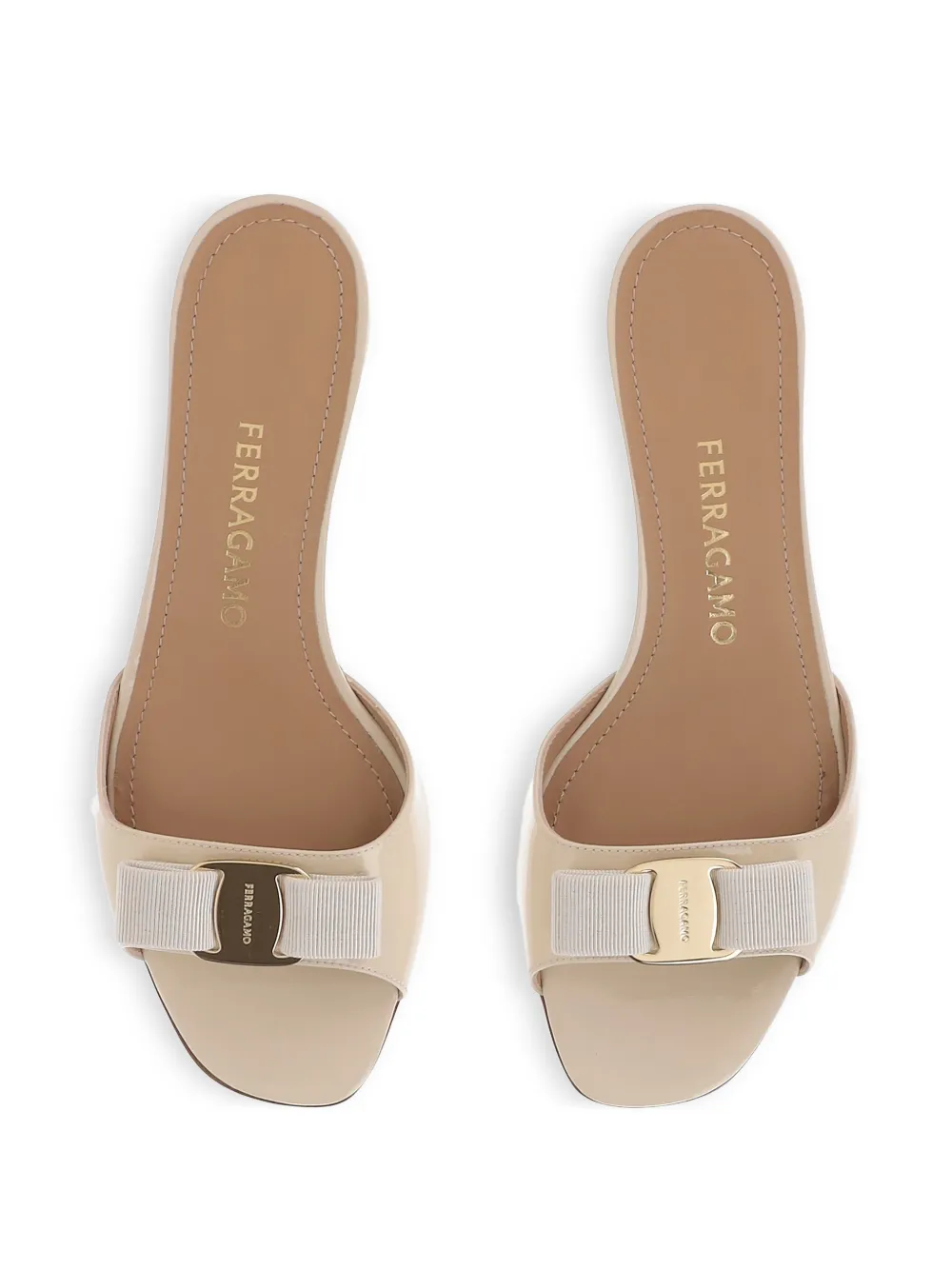 Ferragamo 30 mm Vara sandalen met strik Beige
