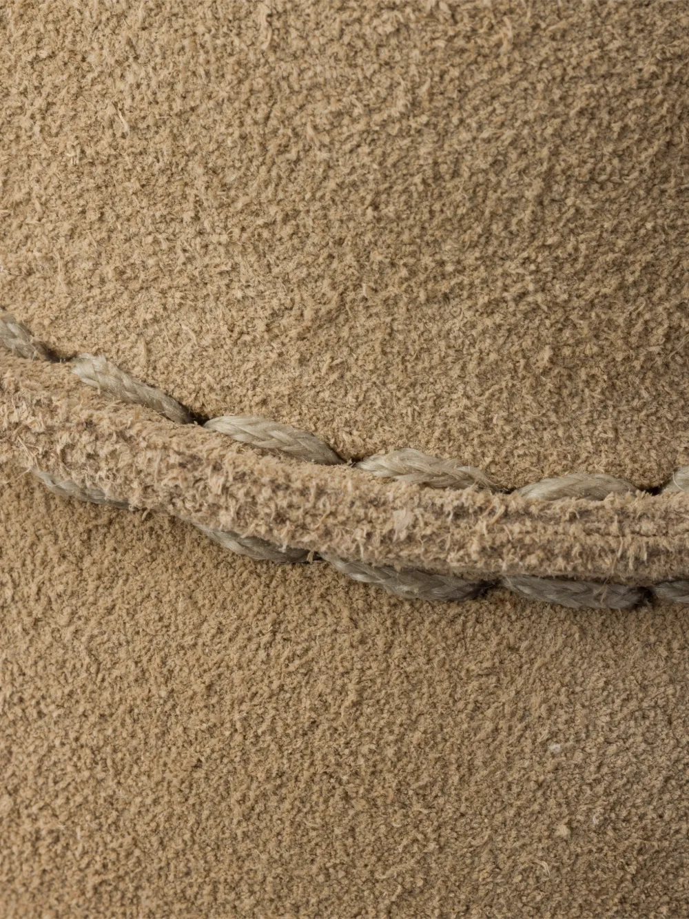 Prada Lammy muiltjes met logoplakkaat Beige