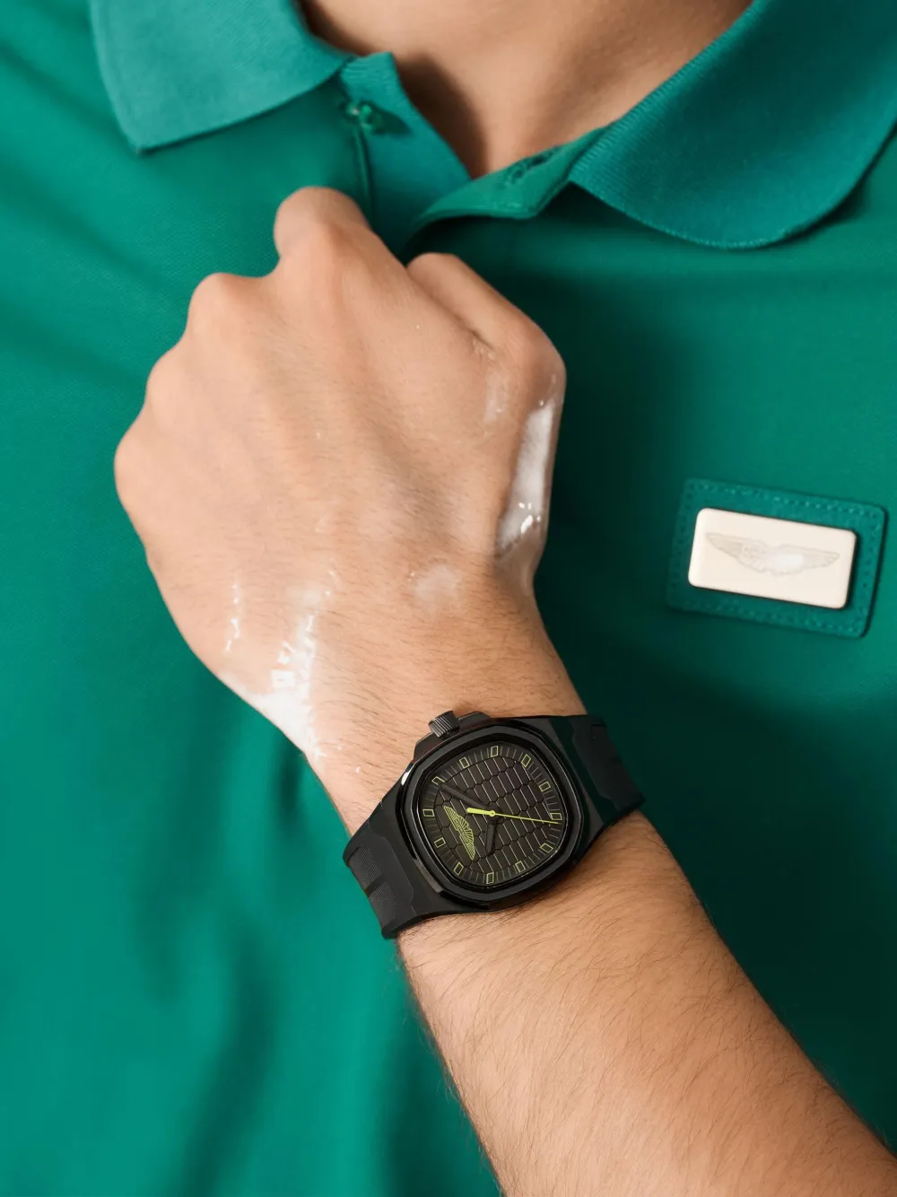 Aston Martin Watches Icon GPQ 40mm watch - Zwart