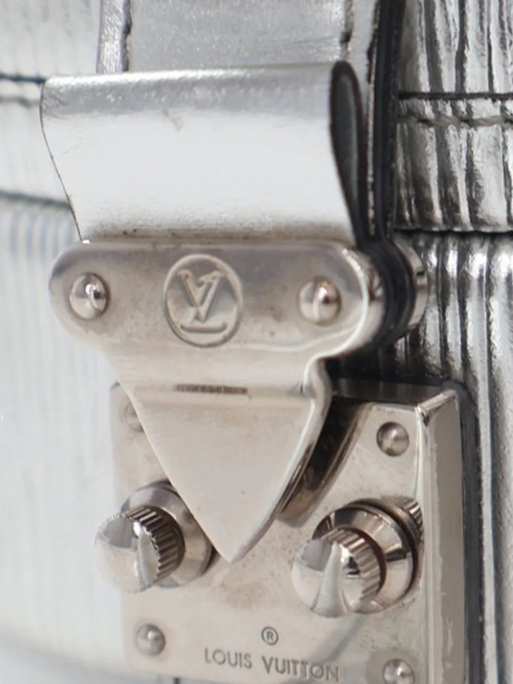 Pre-owned Louis Vuitton 2018 Epi Petite Boite Chapeau Satchel In Silver