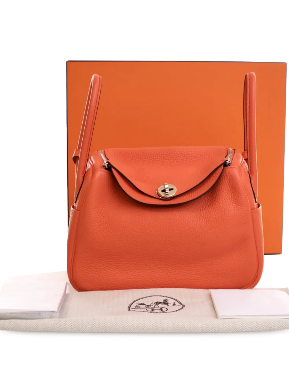 Pre-owned Hermes 2017 Clemence Lindy 26 Satchel In Orange