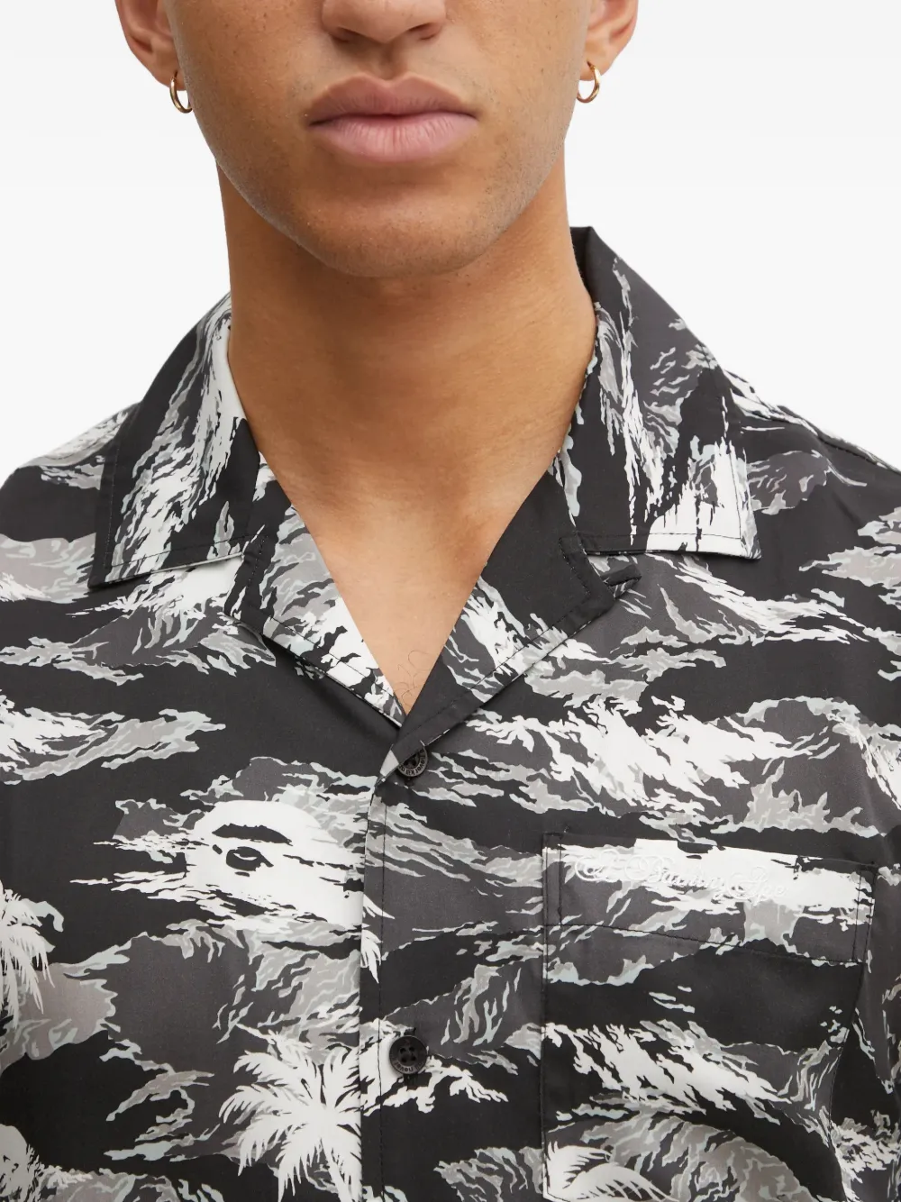 A BATHING APE Overhemd met palmprint Zwart