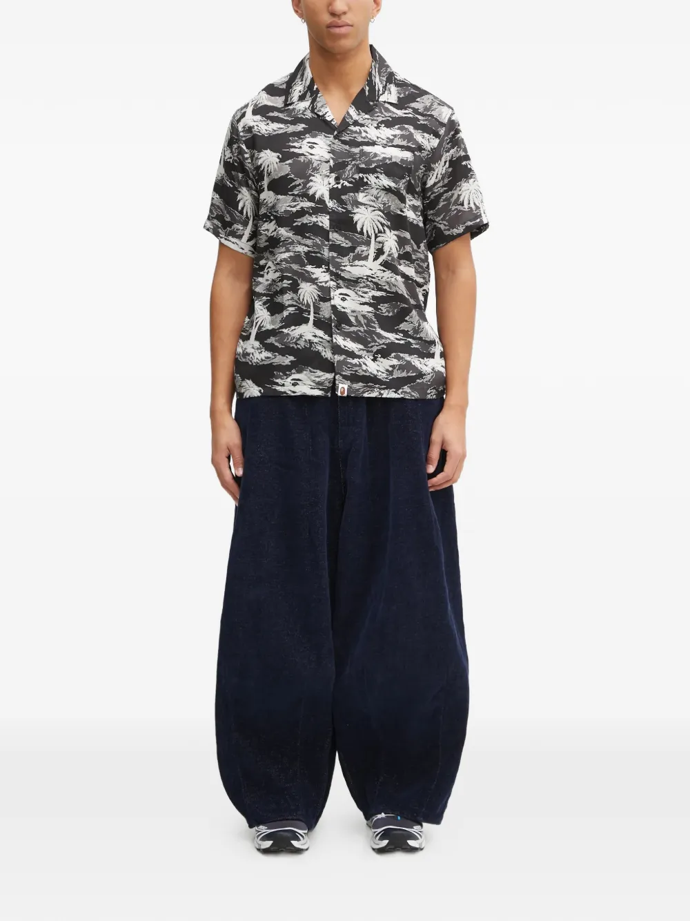 A BATHING APE® palm-tree printed shirt | Image 2