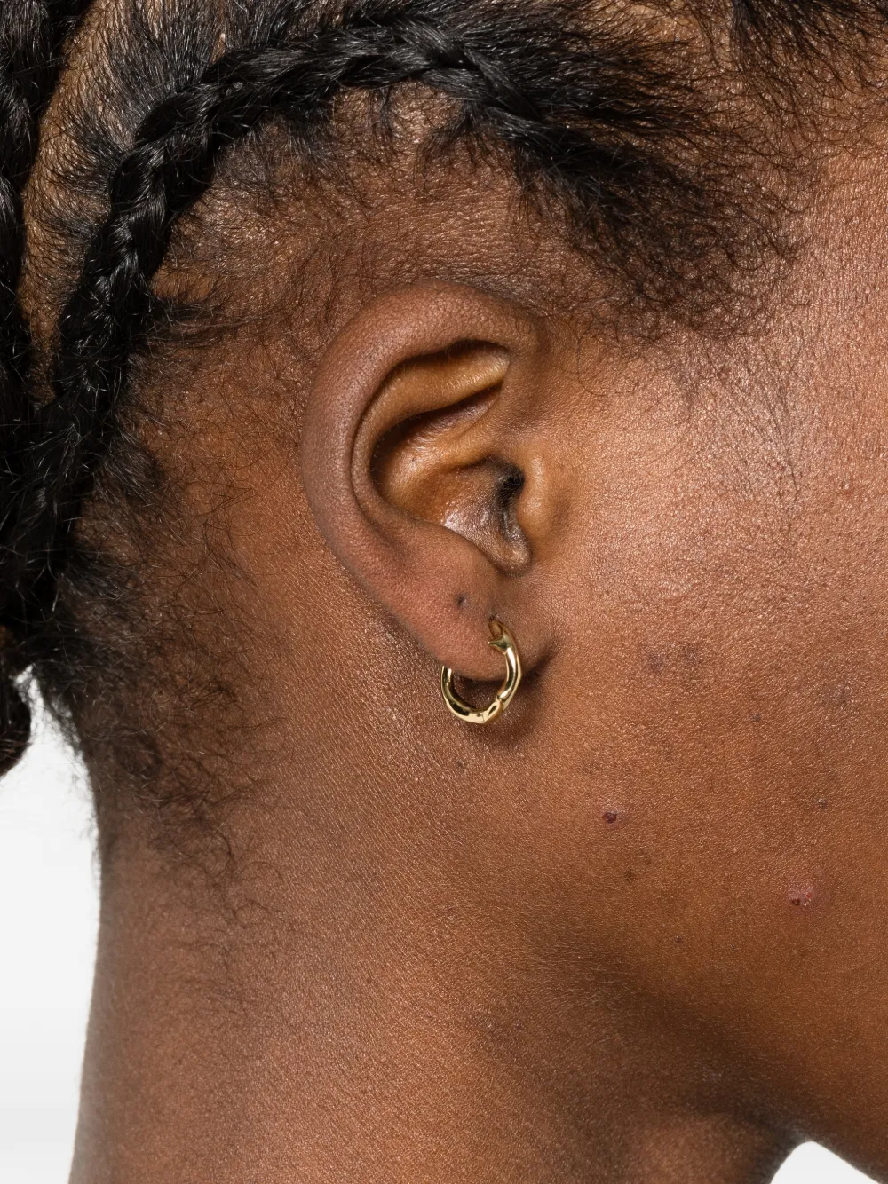 Shaun Leane Rose Thorn Mini Hoop Earring In Gold