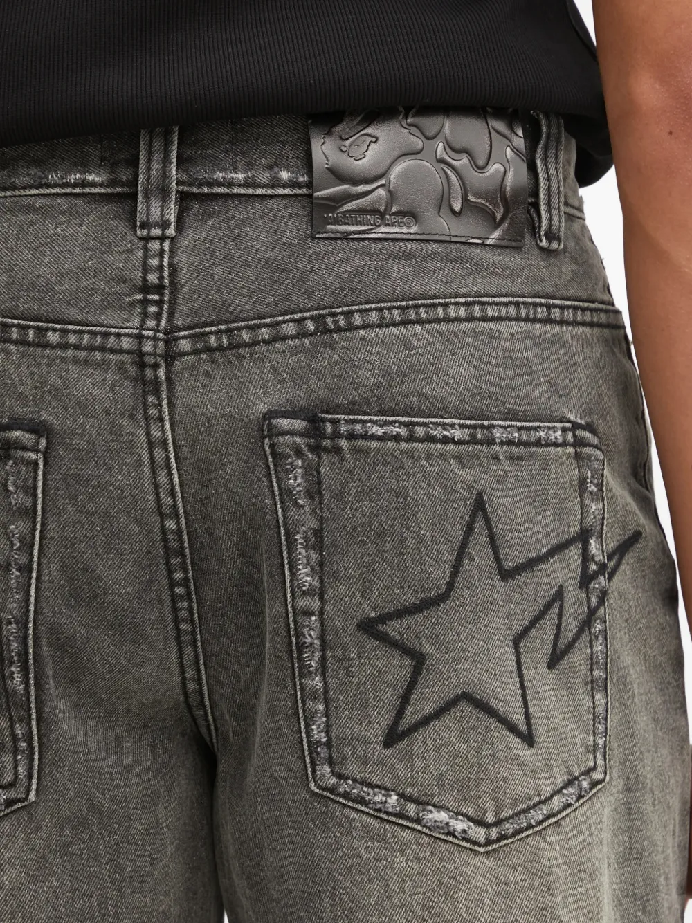 A BATHING APE Gerafelde shorts met sterrenprint Grijs