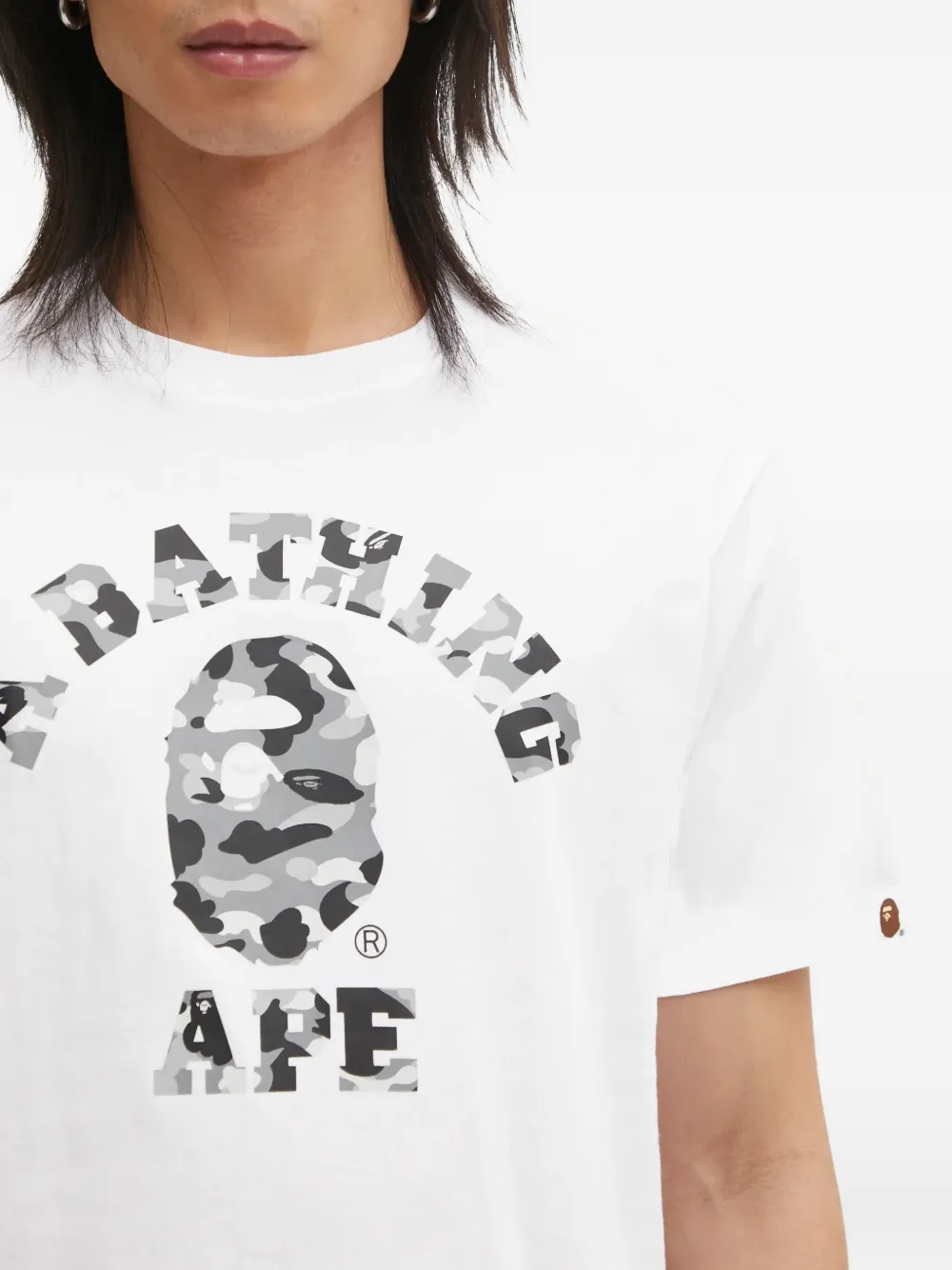 A BATHING APE 1st Camo College T-shirt met logoprint Wit