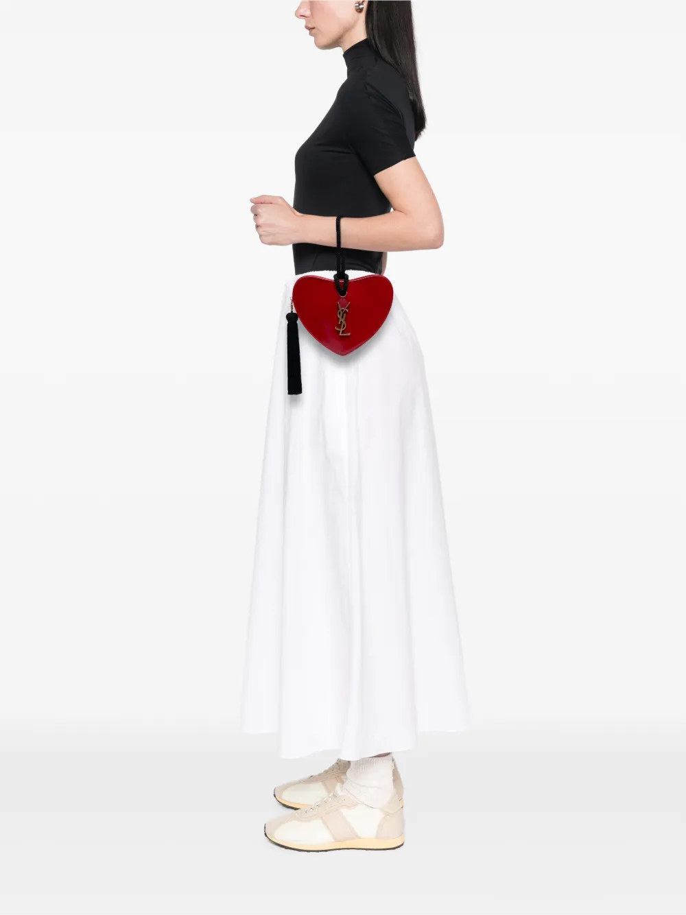 Saint Laurent Pre-Owned 2018 Patent Sac Coeur Heart Shaped clutch bag | Pre-Owned | Image 2