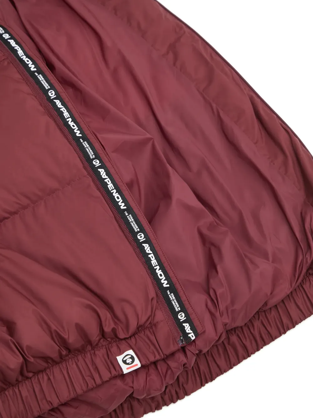 AAPE BY *A BATHING APE Gewatteerd jack met capuchon Rood