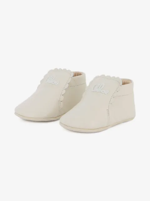 Chloé Kids scalloped logo-embroidered slippers