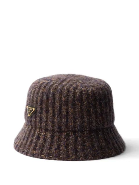 Prada gorro tejido con logo triangular