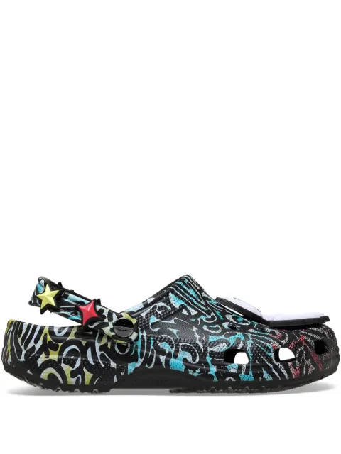 Crocs sandalias con estampado gráfico