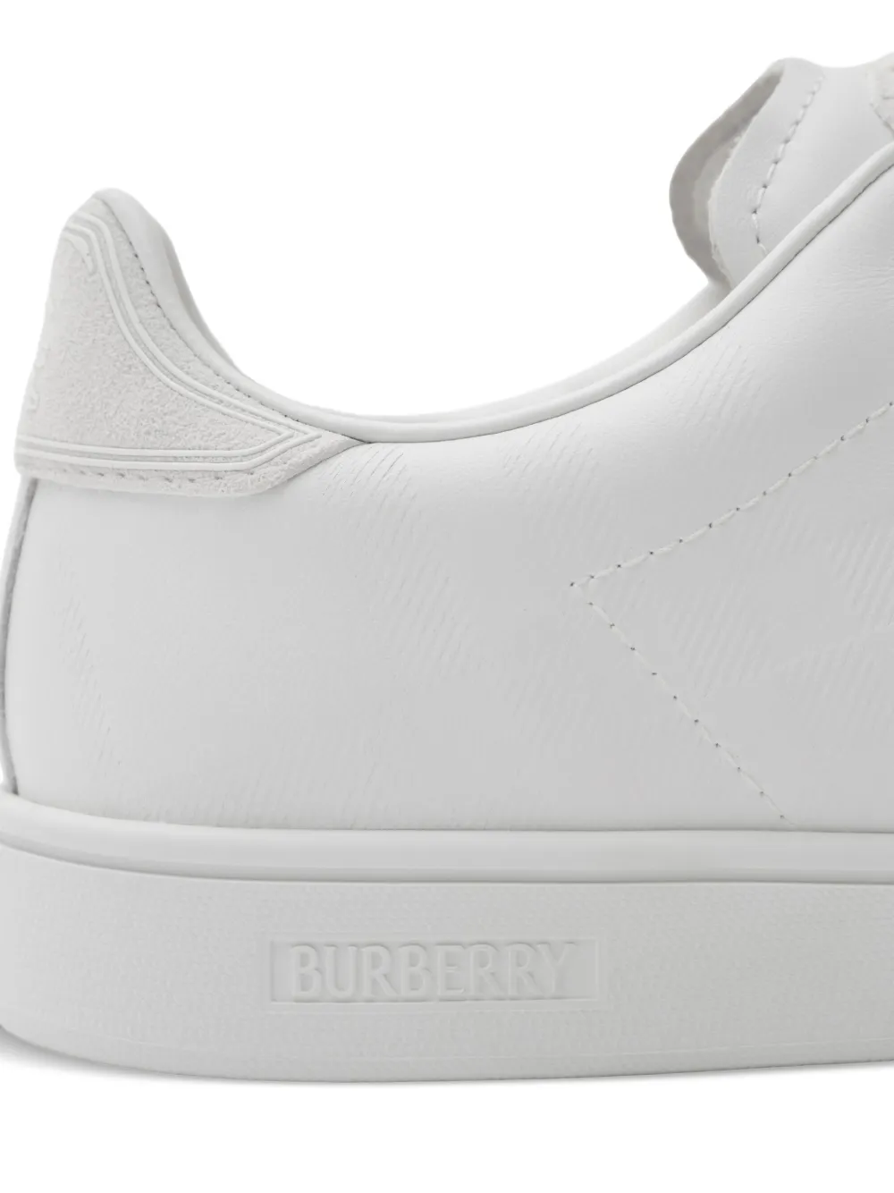 Burberry エンボスチェック レザースニーカー | ホワイト | FARFETCH JP