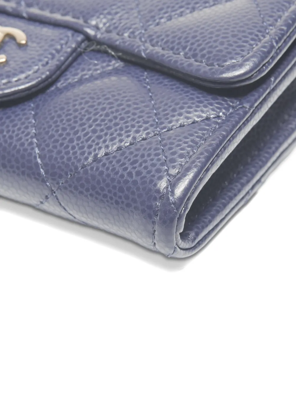 Pre-owned Chanel 2022-2025 Interlocking-cc Caviar-leather Wallet In Blue