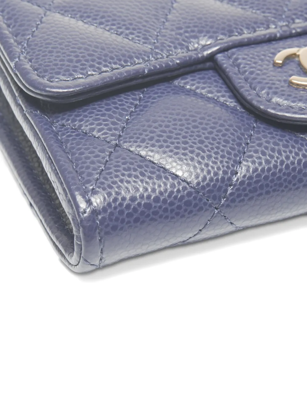 Pre-owned Chanel 2022-2025 Interlocking-cc Caviar-leather Wallet In Blue