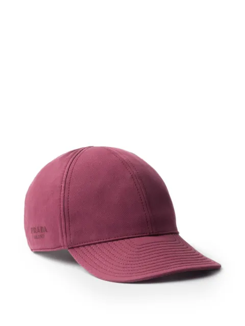 Prada gorra con logo bordado