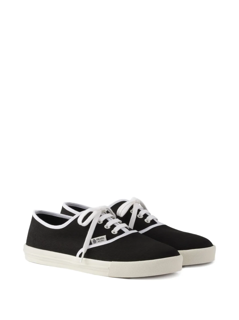 Prada Sneakers met ronde neus - Zwart