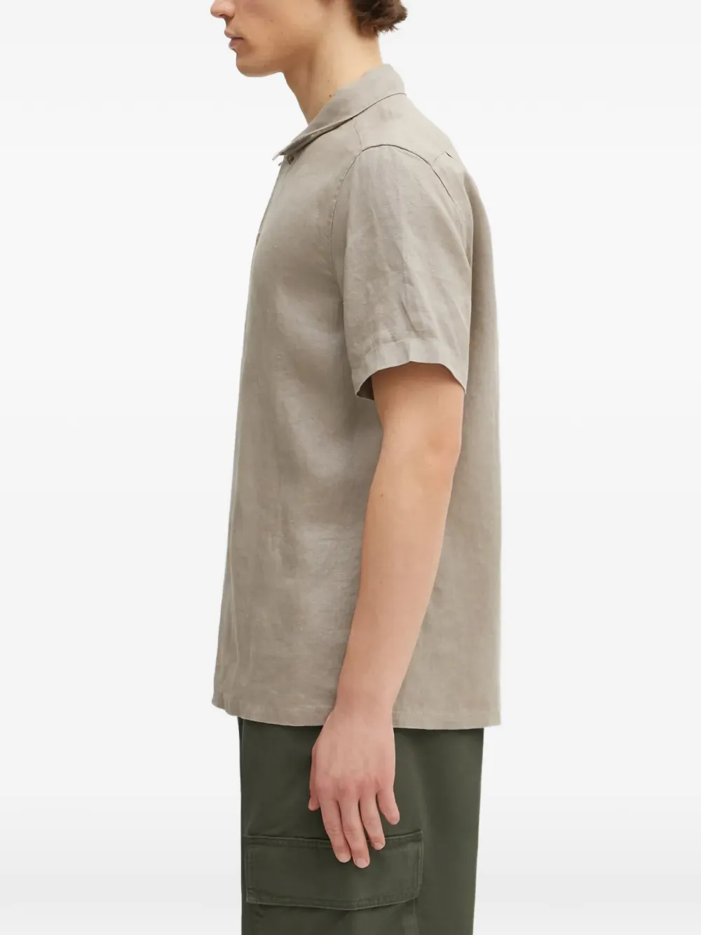 Short-Sleeve Buttoned Shirt